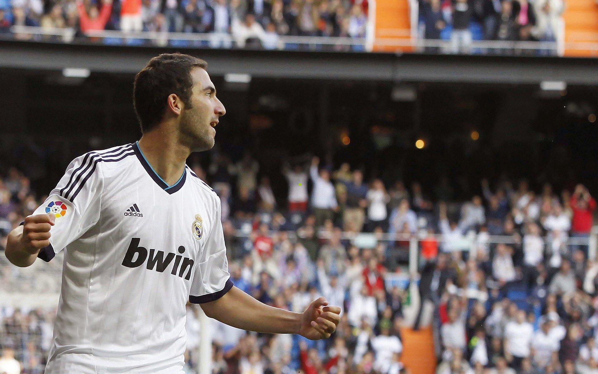 严益唯深度解析，李铁执教受中超数据误导，联赛水平与12强赛差距悬殊